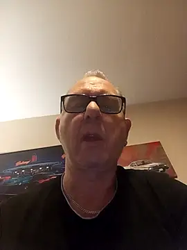 andy-1961 online show from November 15, 2025, 12:03 am