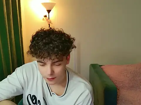 JasonSempler online show from November 9, 2025, 1:26 pm