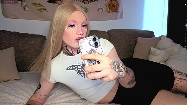 1lola4ka online show from March 23, 2026, 12:49 pm