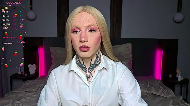 Snapshot of 1lola4ka chatting on February 3, 2026, 10:15 pm 1lola4ka online show from February 3, 2026, 10:15 pm