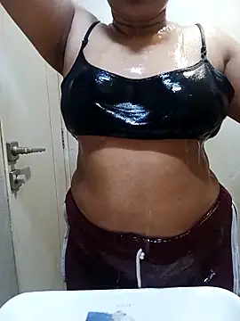 Trisha44 online show from November 14, 2025, 3:26 pm