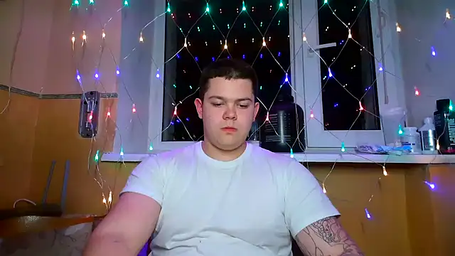 Snapshot of CuteButNaughty_ chatting on March 2, 2026, 8:38 pm CuteButNaughty online show from March 2, 2026, 8:38 pm