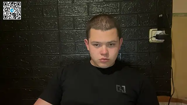 CuteButNaughty  online show from May 31, 2026, 7:58 pm