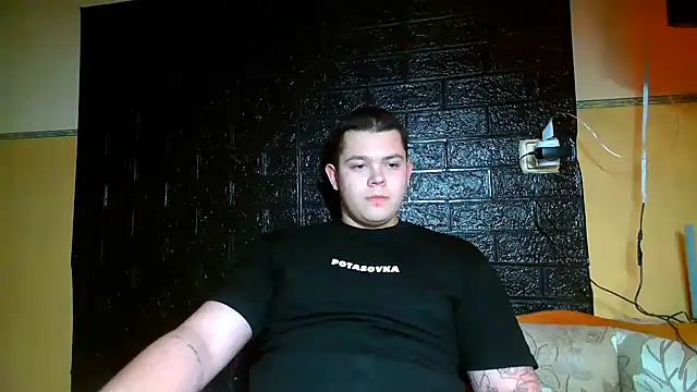 Snapshot of CuteButNaughty_ chatting on February 5, 2026, 9:10 pm CuteButNaughty online show from February 5, 2026, 9:10 pm