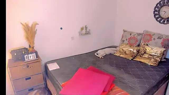 hotcassy online show from March 26, 2026, 12:53 am