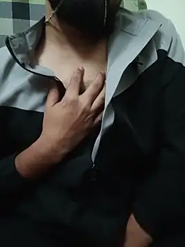 MrToxxic online show from November 21, 2025, 6:18 pm