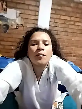 Snapshot of LeiaOrganal chatting on November 12, 2025, 8:01 pm LeiaOrganal online show from November 12, 2025, 8:01 pm