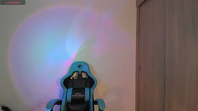 RYO BLEU  online show from February 15, 2026, 3:40 am