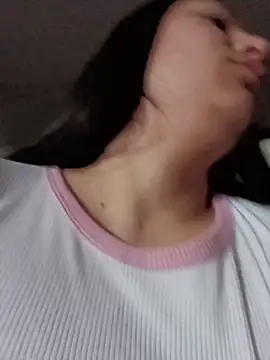 Snapshot of Little-Sammy chatting on November 13, 2025, 1:04 pm Little-Sammy online show from November 13, 2025, 1:04 pm