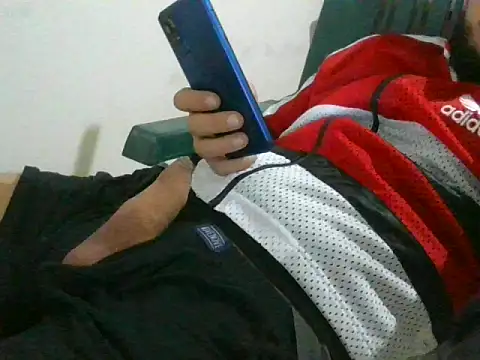 Snapshot of Malessere1922 chatting on November 17, 2025, 3:32 am Malessere1922 online show from November 17, 2025, 3:32 am