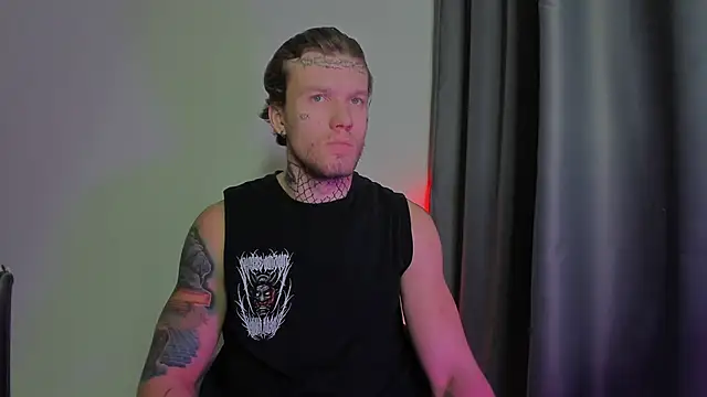 Huntall77 online show from November 28, 2025, 1:22 pm