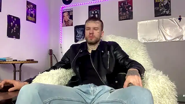 Huntall77 online show from March 8, 2026, 6:06 am