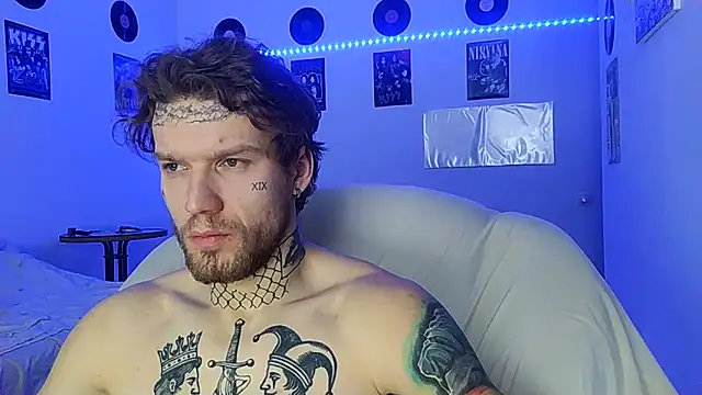 Huntall77 online show from December 15, 2025, 4:35 pm