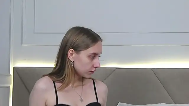 RachaelCute online show from November 16, 2025, 4:28 am