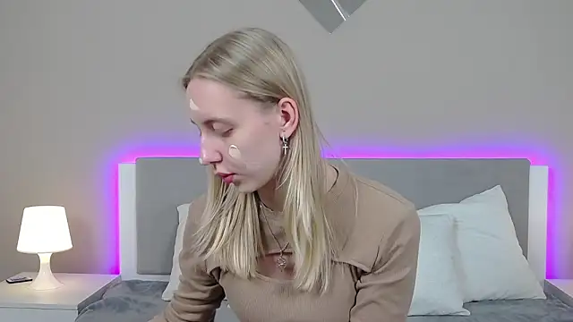 Snapshot of RachaelCute chatting on February 27, 2026, 1:22 pm RachaelCute online show from February 27, 2026, 1:22 pm