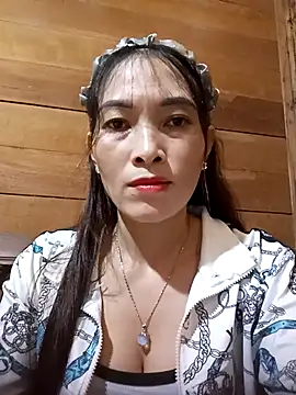 Snapshot of Soursop-op chatting on November 16, 2025, 5:12 am Soursop-op online show from November 16, 2025, 5:12 am