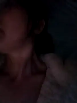 Feeling-hot online show from November 14, 2025, 1:59 pm