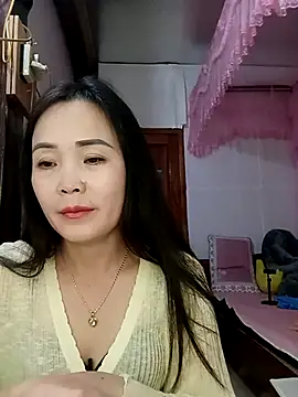 Feeling-hot online show from March 4, 2026, 1:52 pm