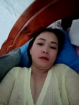 Snapshot of Feeling-hot chatting on February 10, 2026, 11:26 pm Feeling-hot online show from February 10, 2026, 11:26 pm