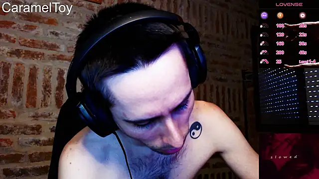 CaramelToy online show from February 19, 2026, 10:07 pm