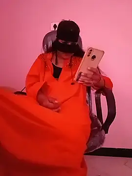 Iamyourdarling online show from December 14, 2025, 5:46 am