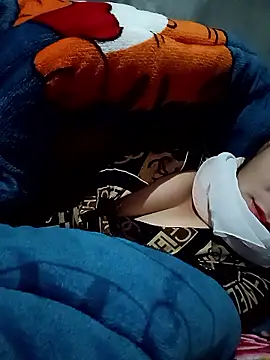 vangkt-cute online show from January 18, 2026, 1:25 pm