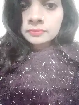 riyahot011 online show from November 11, 2025, 4:02 pm