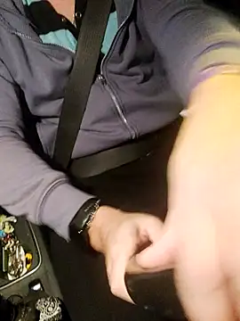 Snapshot of Nousdeux21 chatting on February 3, 2026, 5:51 pm Nousdeux21 online show from February 3, 2026, 5:51 pm