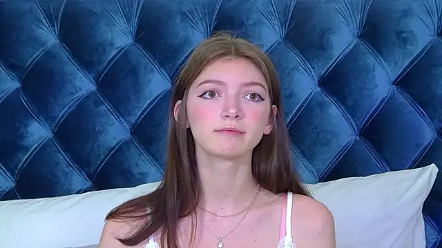 Snapshot of SophiaProve chatting on February 5, 2026, 4:03 pm SophiaProve online show from February 5, 2026, 4:03 pm