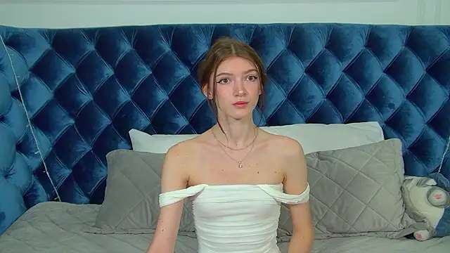 Snapshot of SophiaProve chatting on January 16, 2026, 4:11 pm SophiaProve online show from January 16, 2026, 4:11 pm