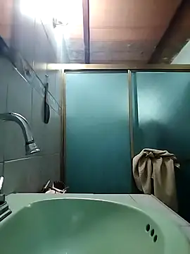 Womanizer24 online show from November 10, 2025, 2:11 pm