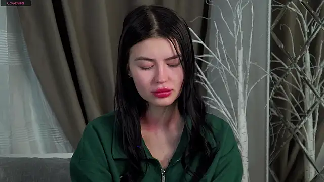 CoreenYorton online show from February 8, 2026, 1:25 am