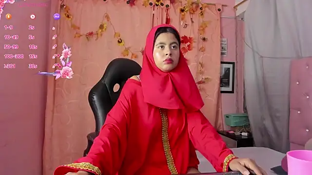 NaylaAbadi online show from February 18, 2026, 12:23 pm