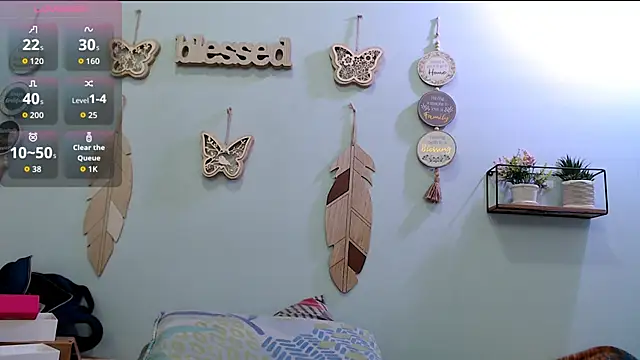 salomesmit666 online show from February 8, 2026, 8:28 pm