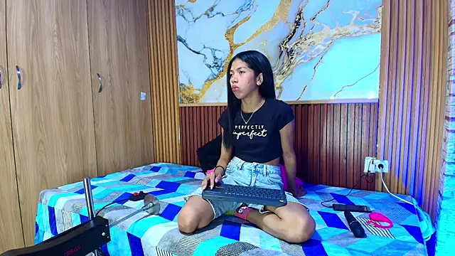 meliangels303av online show from March 18, 2026, 3:42 am