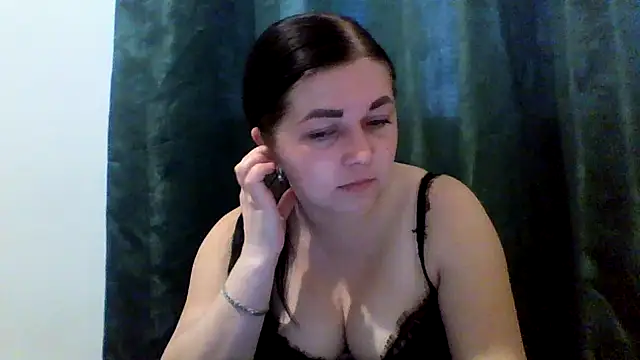 Vitalina282128 online show from April 8, 2026, 10:39 am