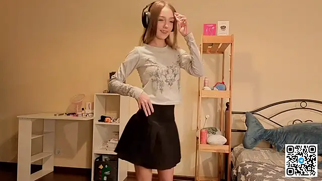 HoaPatton online show from December 5, 2025, 11:09 am