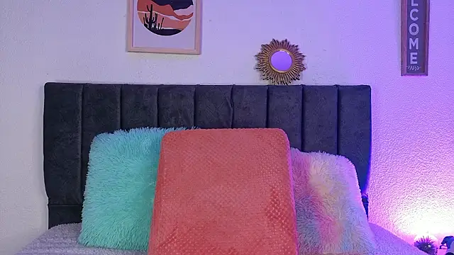 Snapshot of Jedah18 chatting on February 1, 2026, 4:11 am Jedah18 online show from February 1, 2026, 4:11 am