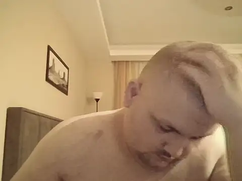 Snapshot of cyrex_monster chatting on February 18, 2026, 6:37 pm cyrex monster online show from February 18, 2026, 6:37 pm