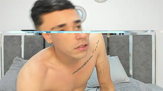 Snapshot of Adam_Grey_ chatting on November 18, 2025, 11:24 am Adam Grey online show from November 18, 2025, 11:24 am