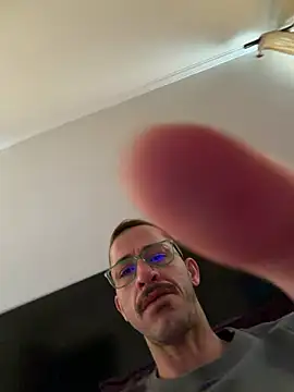 Lucasjandre online show from July 31, 2026, 10:58 am