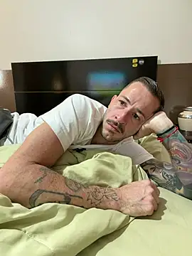 Lucasjandre online show from July 12, 2026, 10:27 am