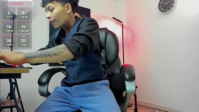 Juank wss online show from November 12, 2025, 11:47 am