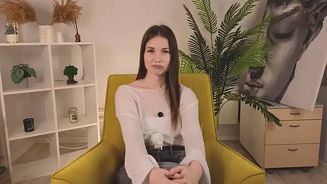 AngilaWineberg online show from November 11, 2025, 7:03 am