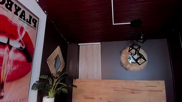 Velvet Dreamss online show from February 14, 2026, 12:16 pm