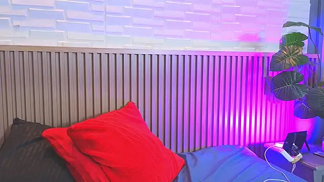 Snapshot of Amber_bunnyx01 chatting on February 13, 2026, 2:00 am Amber bunnyx01 online show from February 13, 2026, 2:00 am