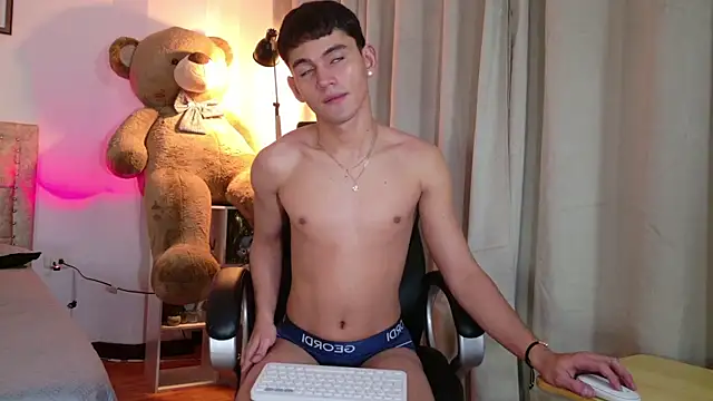 Snapshot of estebanperez_26 chatting on May 9, 2026, 11:13 am estebanperez 26 online show from May 9, 2026, 11:13 am