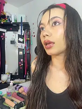 Snapshot of shine_col chatting on November 15, 2025, 12:36 am shine col online show from November 15, 2025, 12:36 am