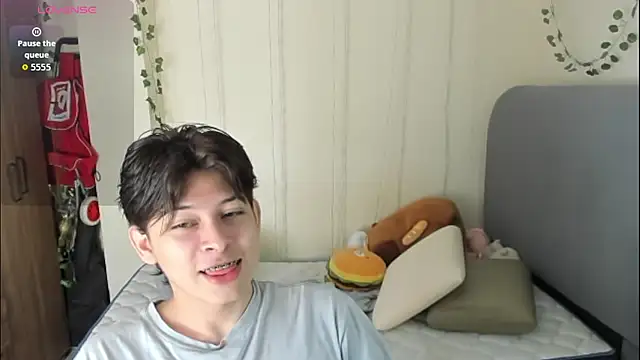 Snapshot of Felix_kitty chatting on February 20, 2026, 6:54 pm Felix kitty online show from February 20, 2026, 6:54 pm