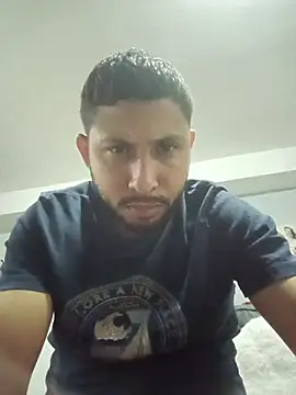 Snapshot of MAX_Jhonnson chatting on November 29, 2025, 1:17 am MAX Jhonnson online show from November 29, 2025, 1:17 am